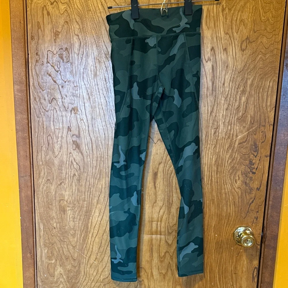 Bundle: 2 Pairs Old Navy Active Leggings Girls Size 10/12 - Picture 4 of 10